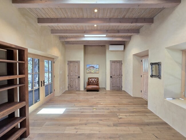 Building Photo - 3876 Old Santa Fe Trail