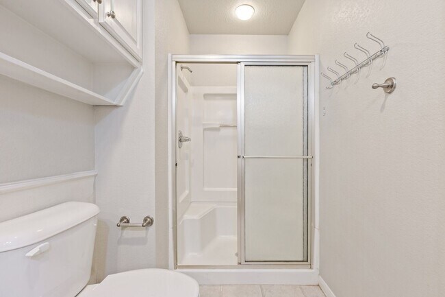 Building Photo - 3 Bedroom 3 Bath gated community in Baylor Bubble