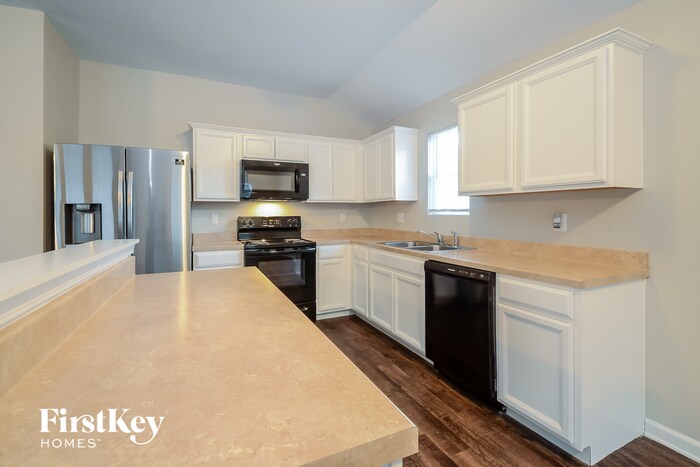 Building Photo - 771 Deerwood Dr