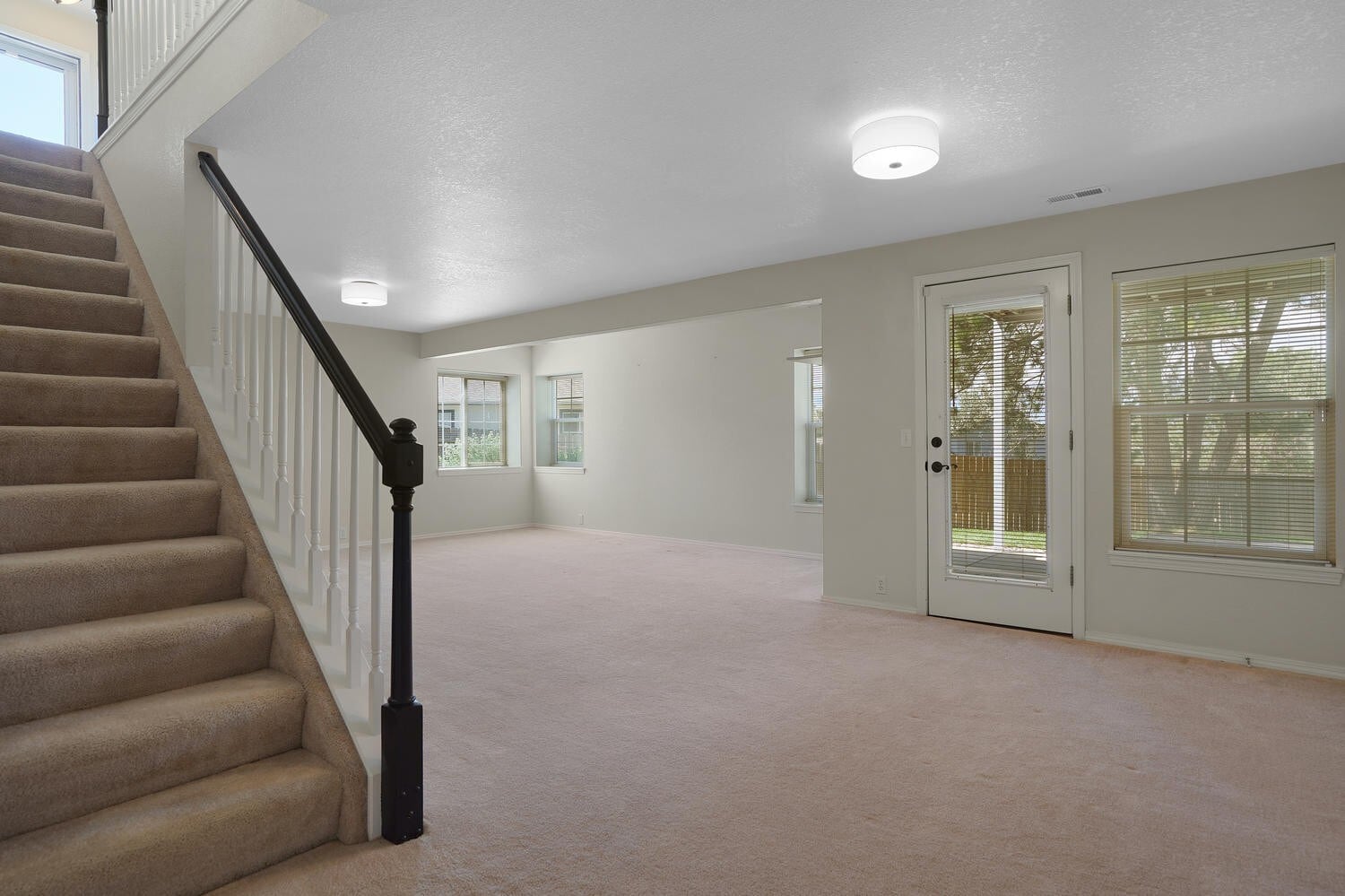 Building Photo - 2310 Elite Terrace