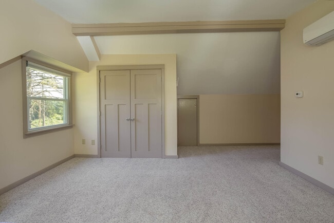 Building Photo - 3335 Sunnyview Ln