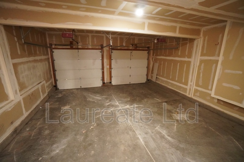 Building Photo - 9375 E Arizona Pl