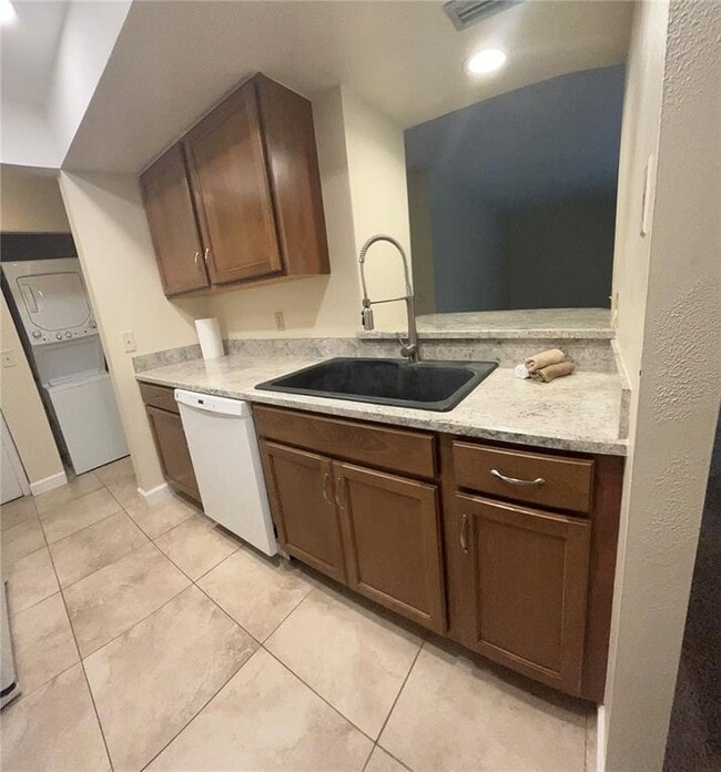 Building Photo - 308 Palm Coast Pkwy NE