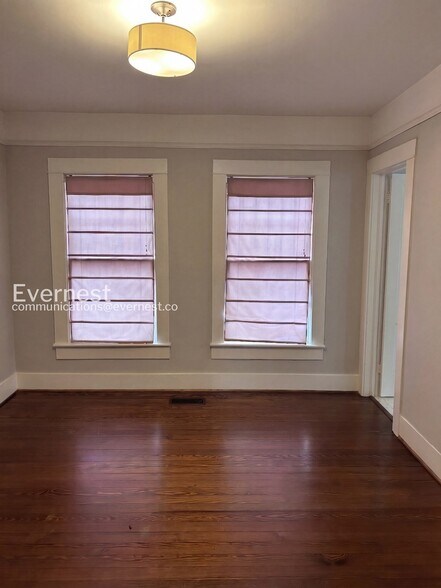 Building Photo - 4601 7th Ct S