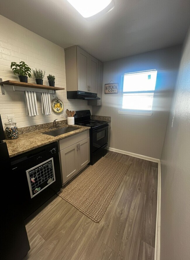 Building Photo - Live in Style at Cielo at West Midtown – Y...