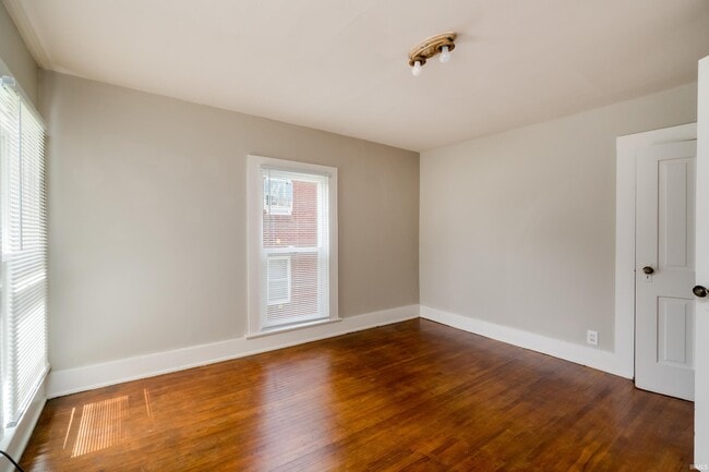 Building Photo - 1014 Elmwood Ave
