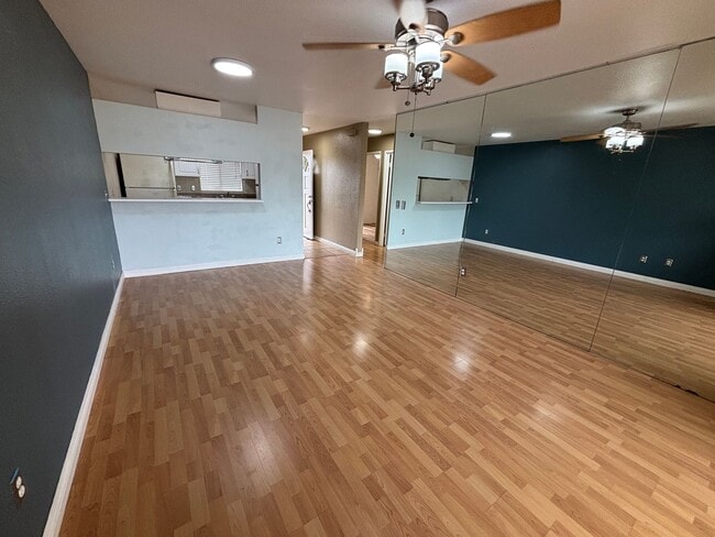Building Photo - Parkglen at Waikele - 2/2/2 - $2,700
