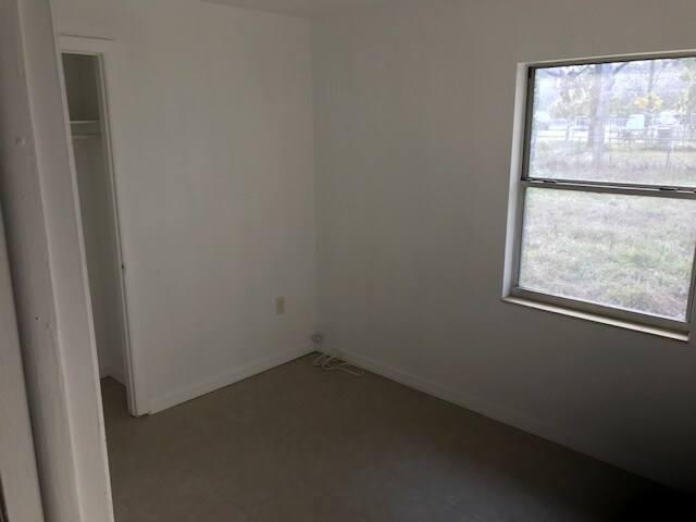 Building Photo - 3629 Ave S NW