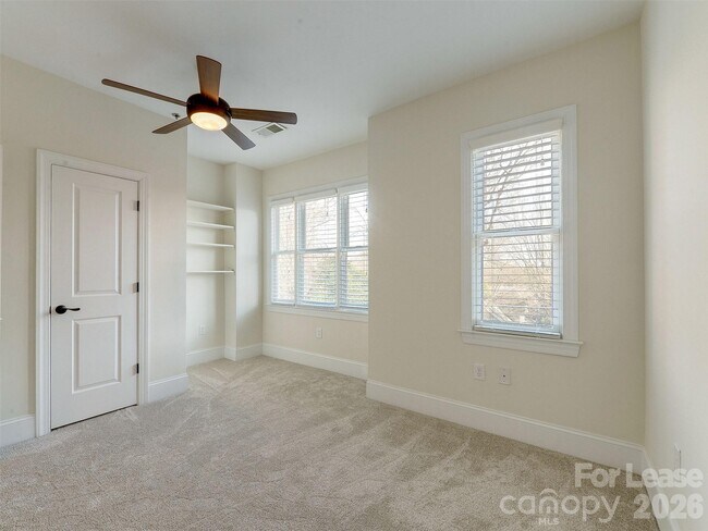 Building Photo - 100 N Laurel Ave