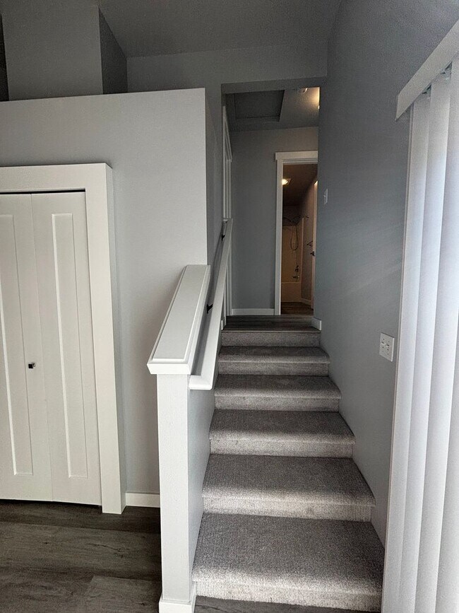 Building Photo - 2620 10th St