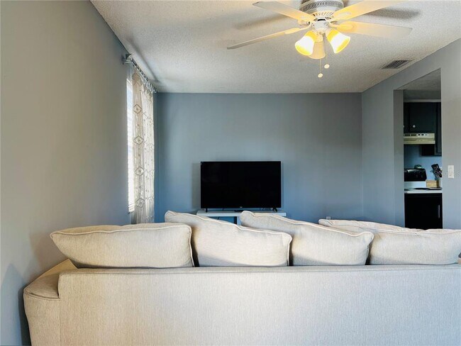 Building Photo - 5026 Water Oak Dr