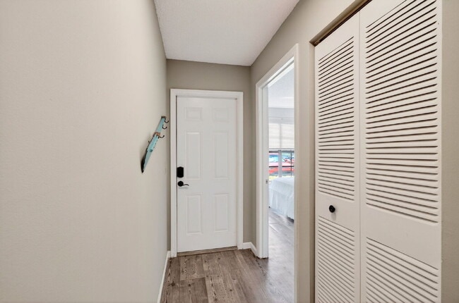 Building Photo - 460 Hardwood Pl