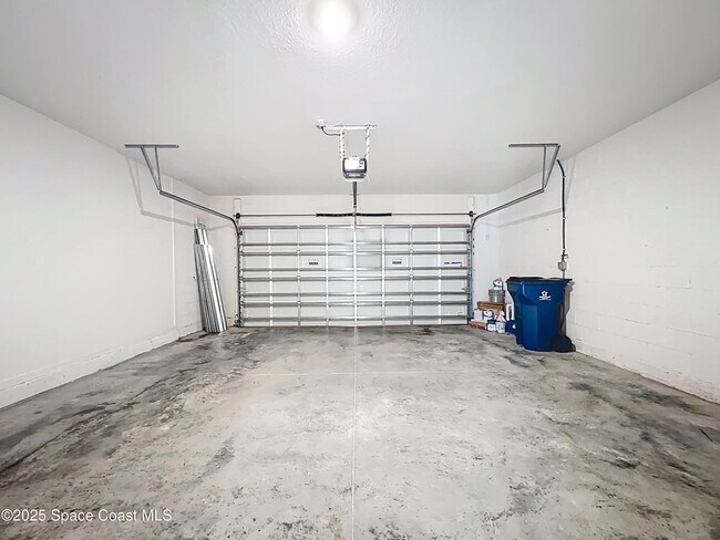 Building Photo - 870 Remington Green Dr SE