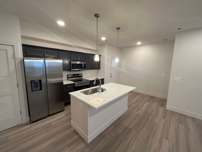 Building Photo - Reserve Arcola 3bd/2ba First Floor Unit