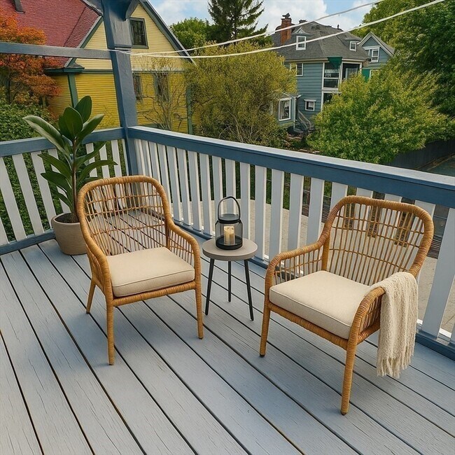 Building Photo - 89 Rockview St