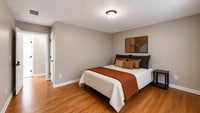 Building Photo - 1437 Lorenzo Dr SW