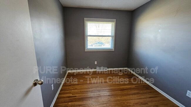 Building Photo - 1617 Flag Ave N