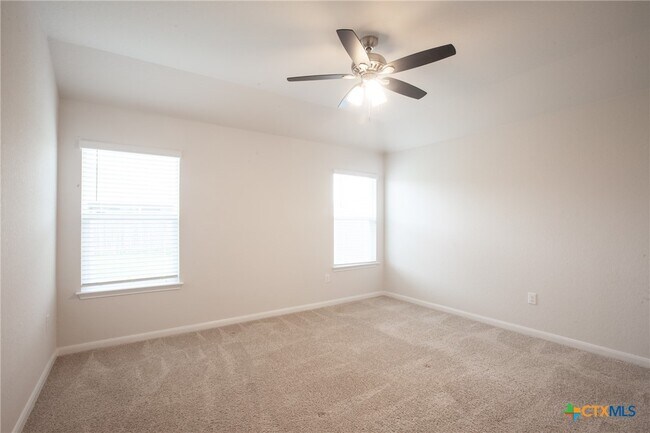 Building Photo - 2125 Silver Maple