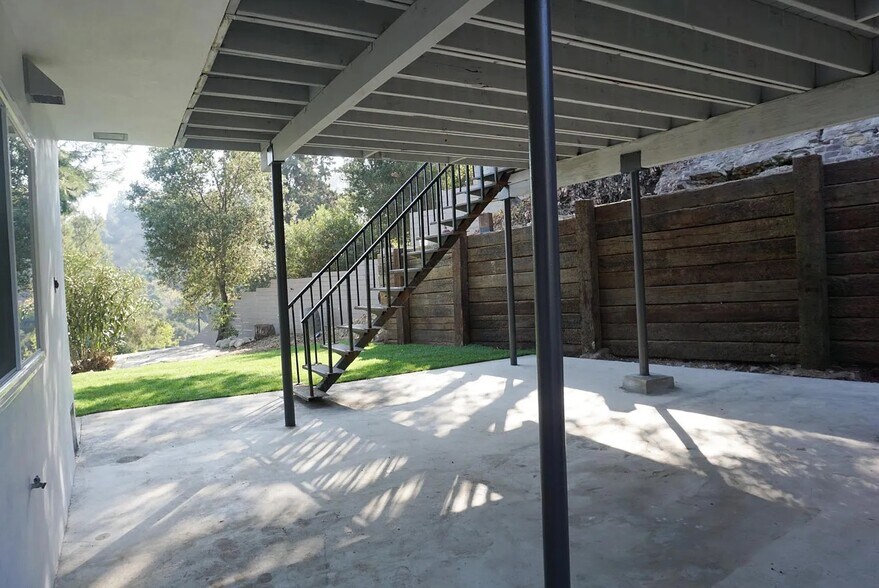 Building Photo - 430 Terrill Ave