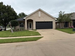 Building Photo - 1001 Roberts Bend Ct