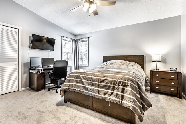 Building Photo - 7757 Kemble Ct