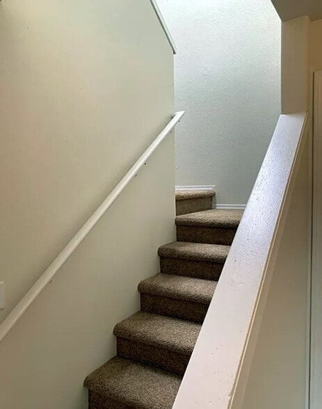 Building Photo - 1131 2nd St NW