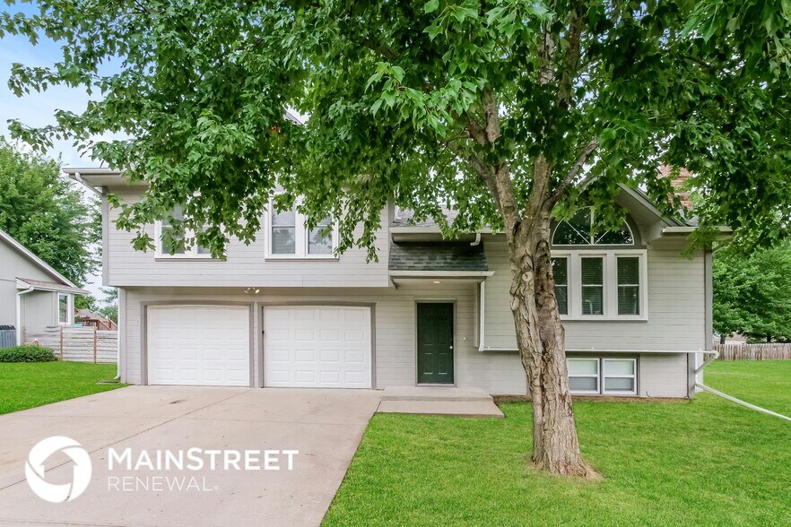 Building Photo - 716 Feldspar St