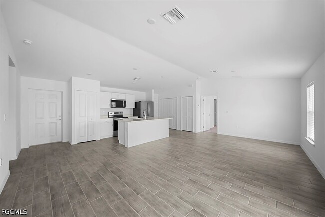 Building Photo - 2815 24th St W