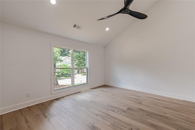 Building Photo - 2601 Garland Way