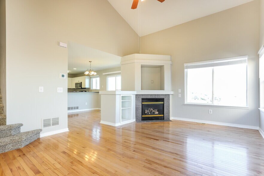 Building Photo - 3705 S Quatar Way