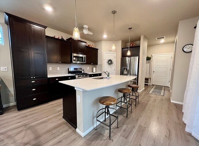 Building Photo - Beautiful Home Ten Trails Community Black Diamond