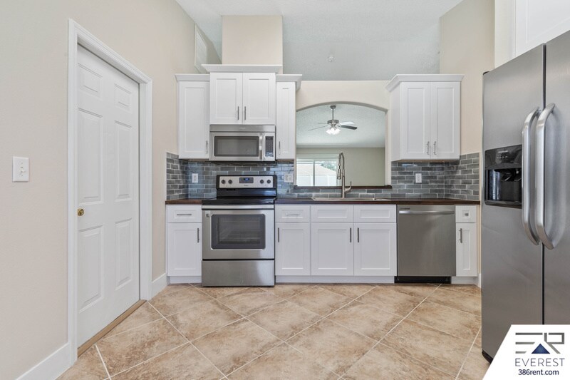 Building Photo - 273 Beachway Dr
