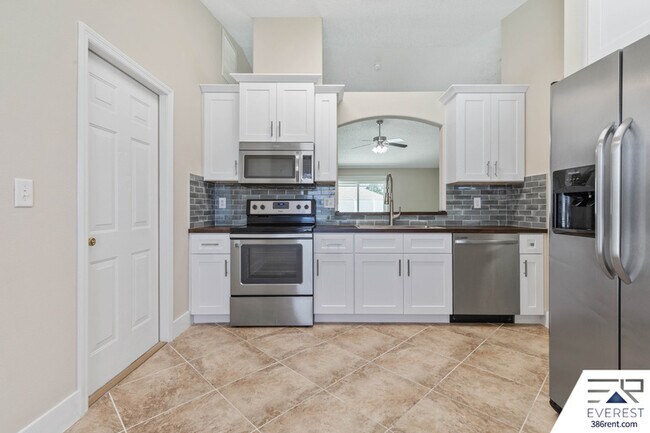 Building Photo - 273 Beachway Dr