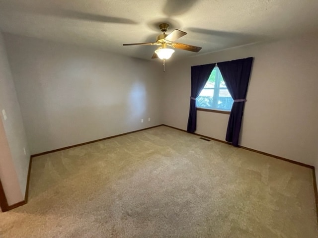 Building Photo - 208 Greenleaf Dr