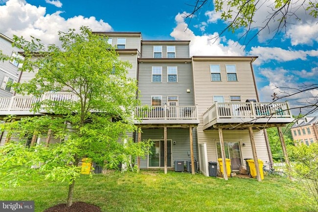 Building Photo - 7246 Winding Hills Dr