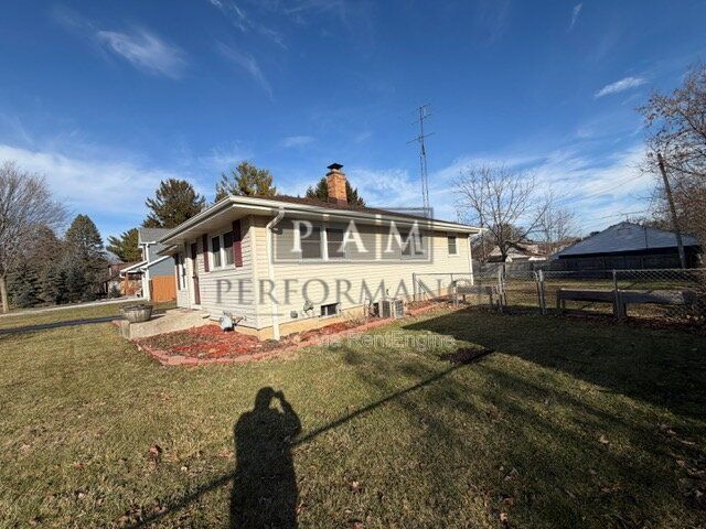 Building Photo - 9229 27th Ave