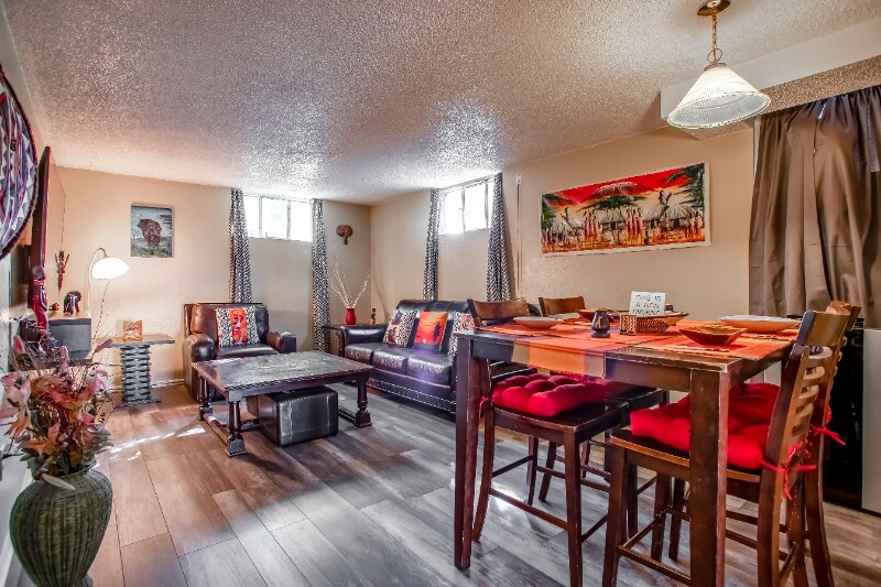 Primary Photo - 17 Yosemite St