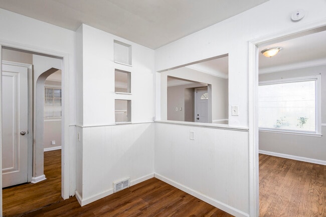 Building Photo - 10724 McKinney St