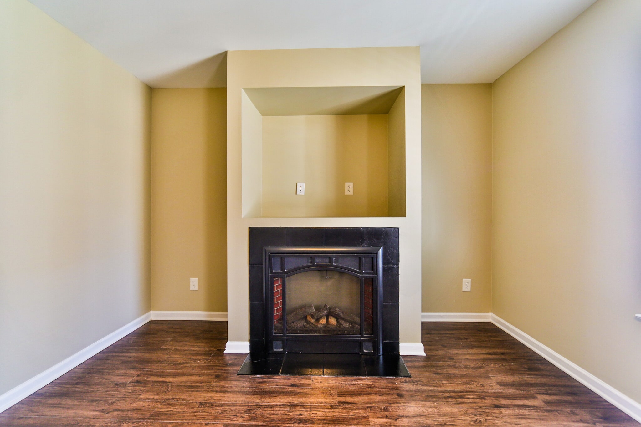 Building Photo - 304 Whitehall Ct