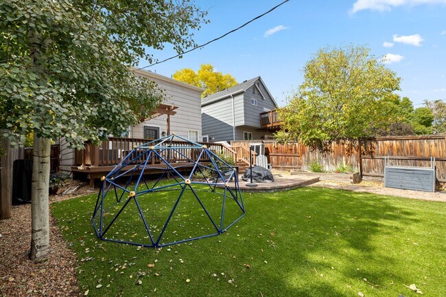 Building Photo - 2780 Perry St