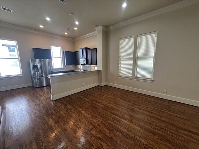 Building Photo - 2021 Fannin Station