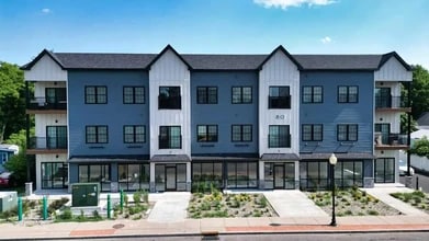 Building Photo - 80 Main St