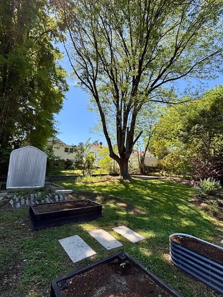 Building Photo - 620 Massey Ave