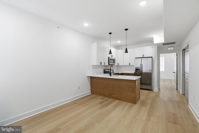 Building Photo - 2223 N 22nd St
