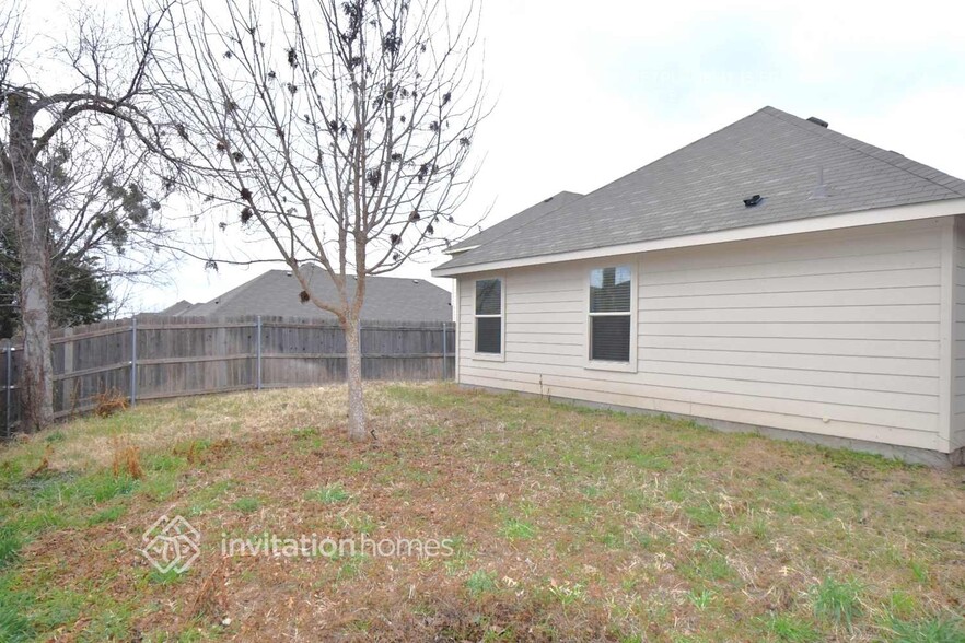 Building Photo - 111 E Kirnwood Dr