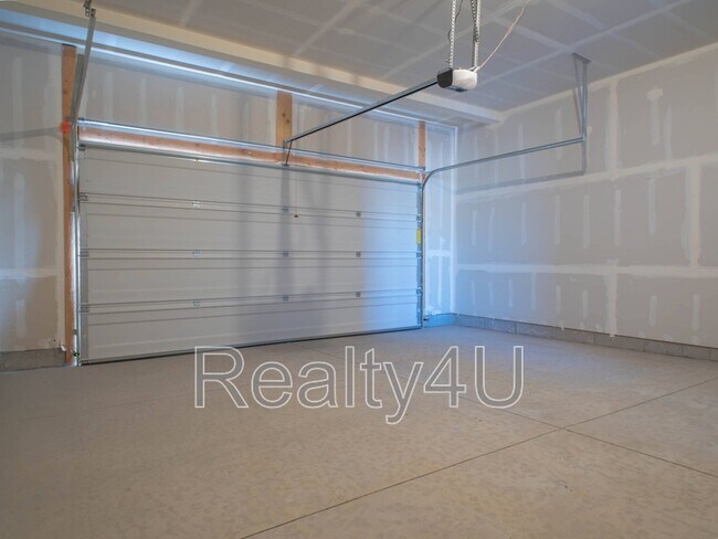Building Photo - 3545 Hardman Way
