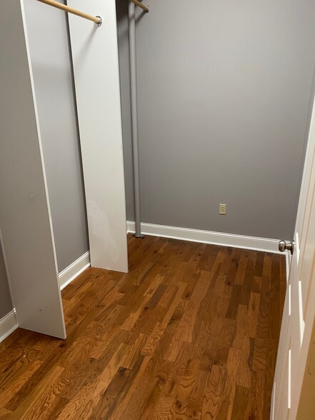 Master Closet - 109 E 6th St