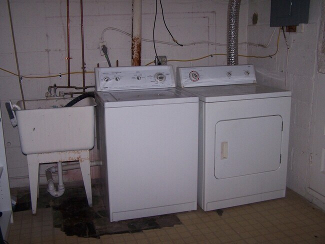 Building Photo - Remodeled  Three Bedroom Home w/ Finished Basement