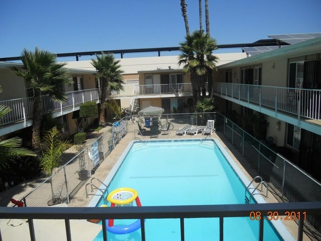 Pool - 633 E 1st St
