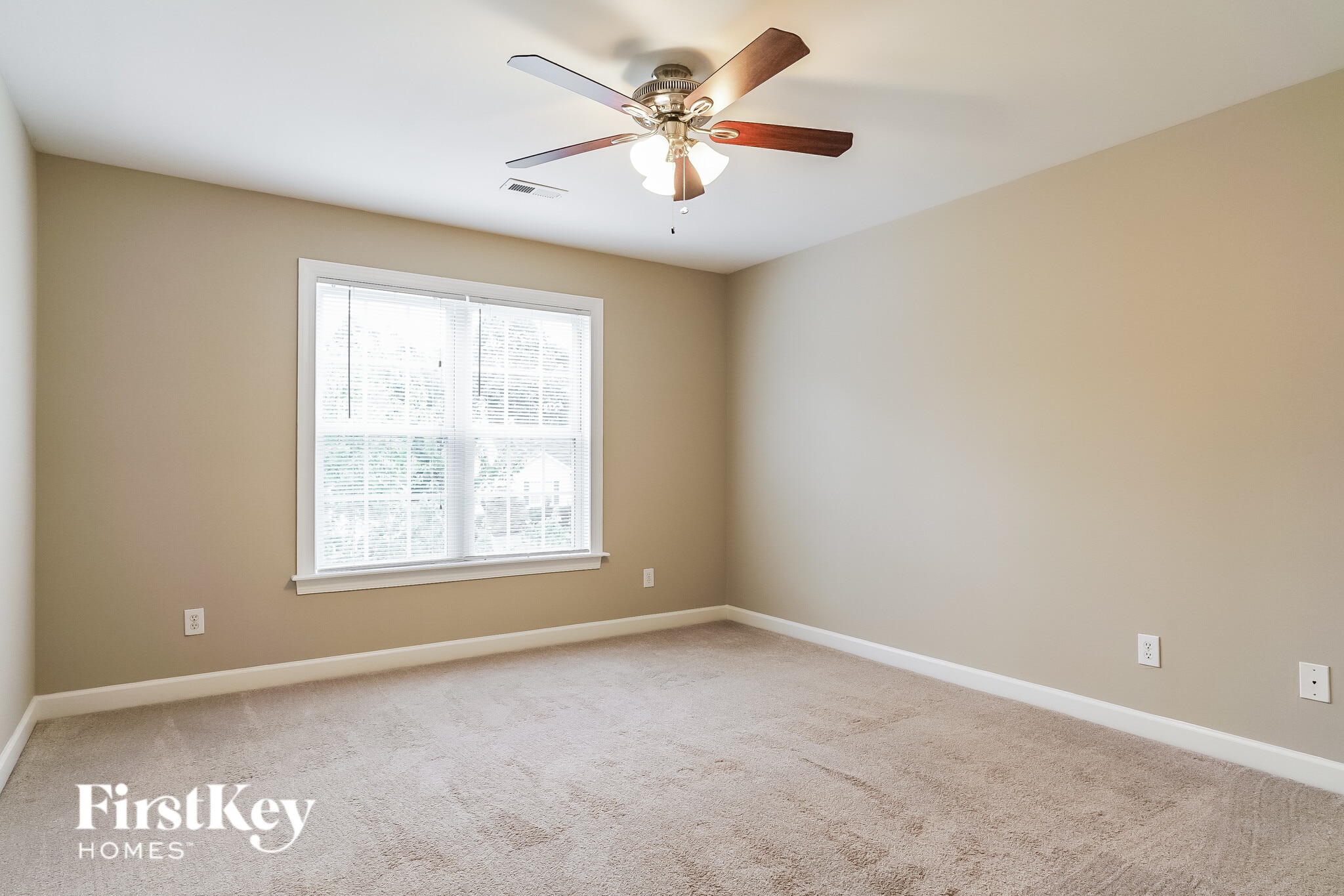 Building Photo - 1000 Caladium Dr